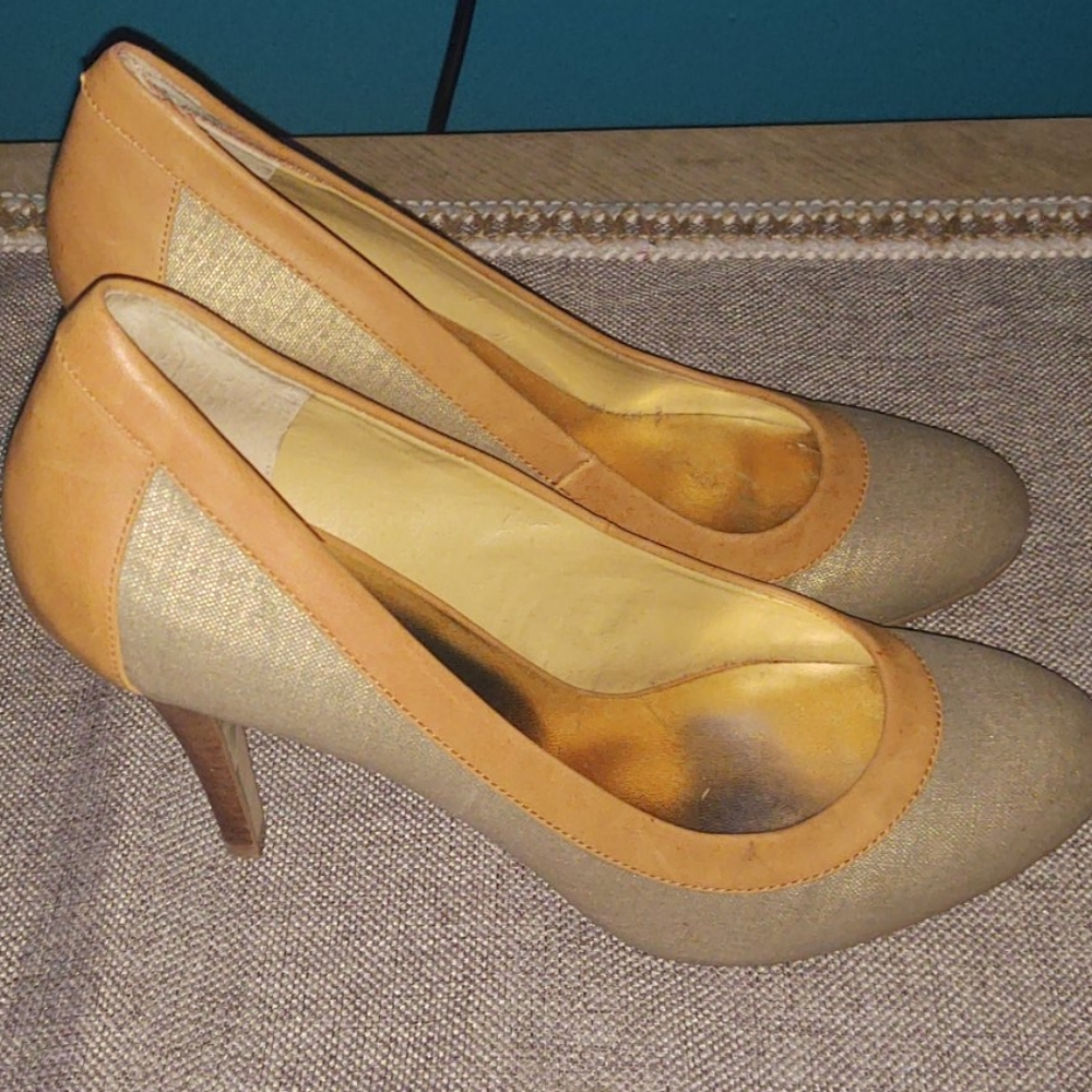 Nine West pumps